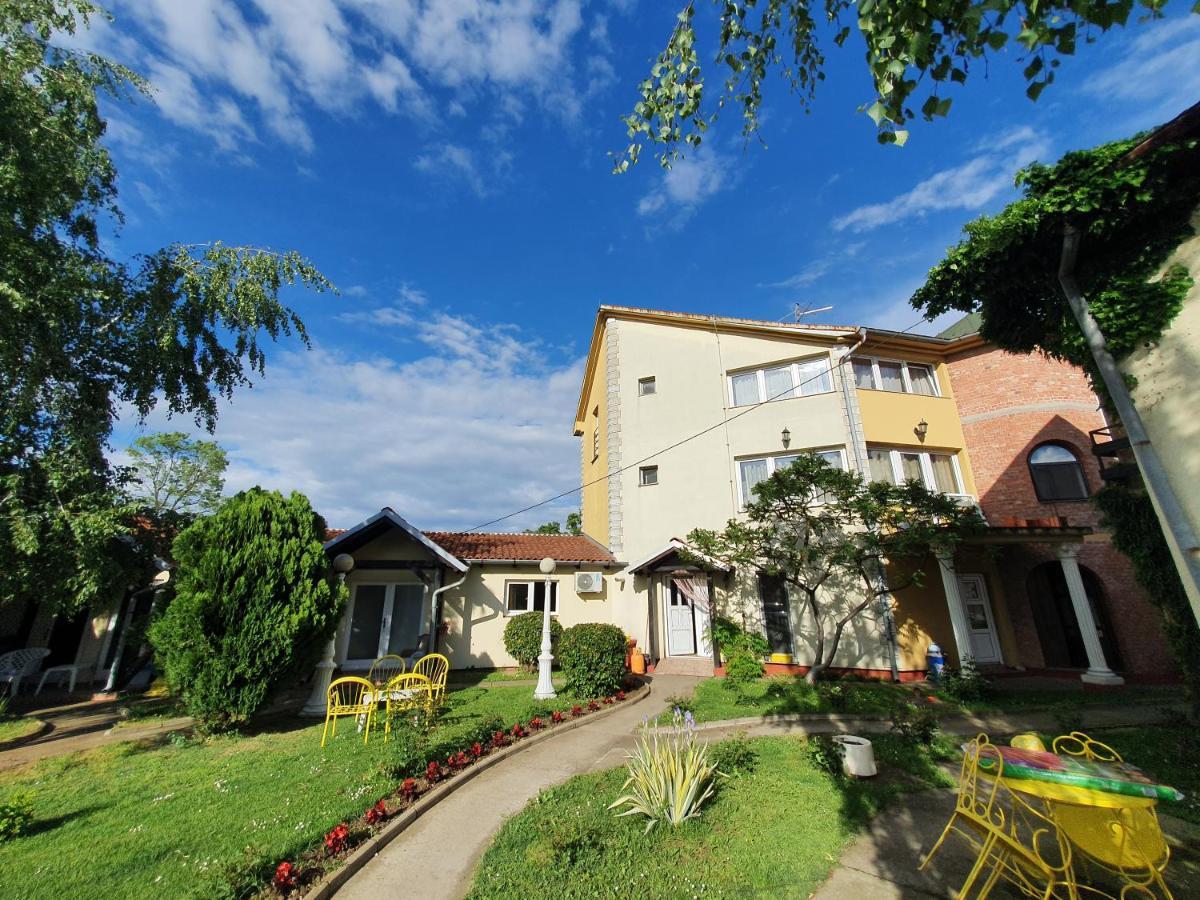 Motel Zoka Dvorovi Exterior foto