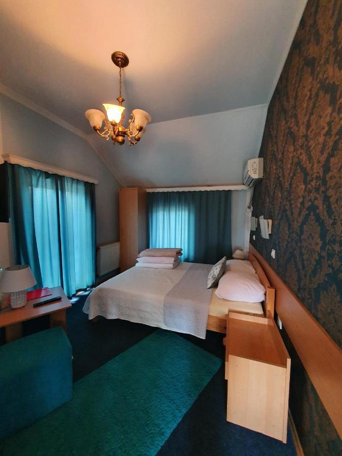 Motel Zoka Dvorovi Exterior foto