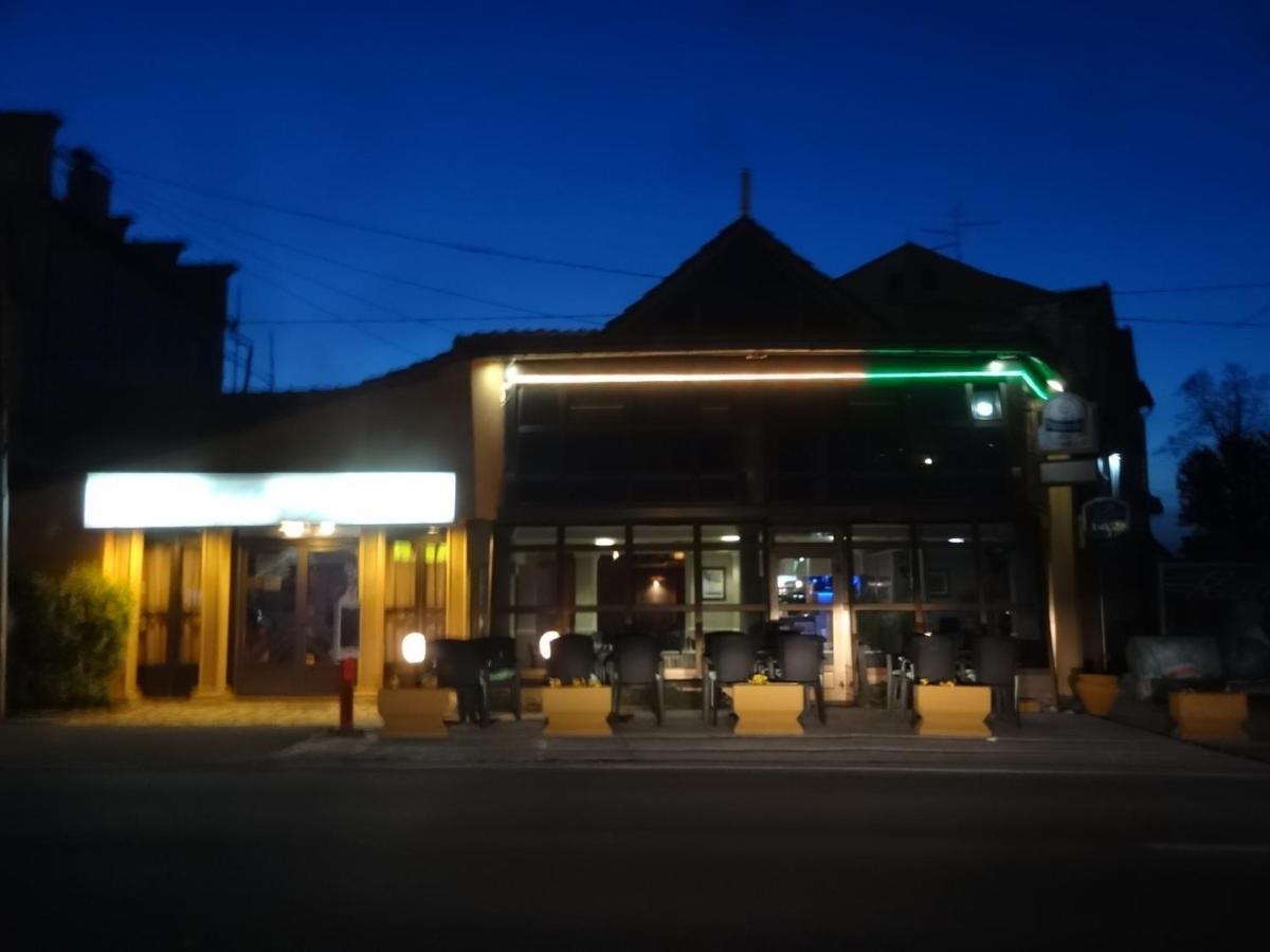 Motel Zoka Dvorovi Exterior foto